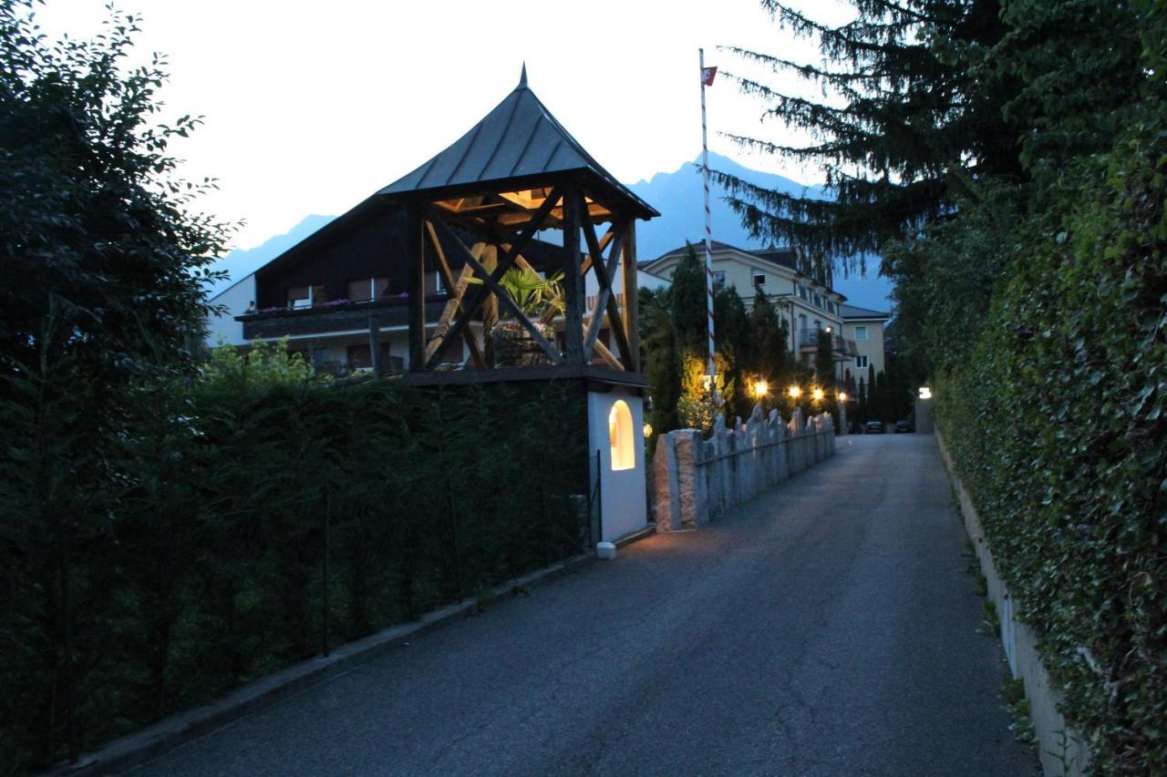Garni Weingut Hotell Merano Exteriör bild