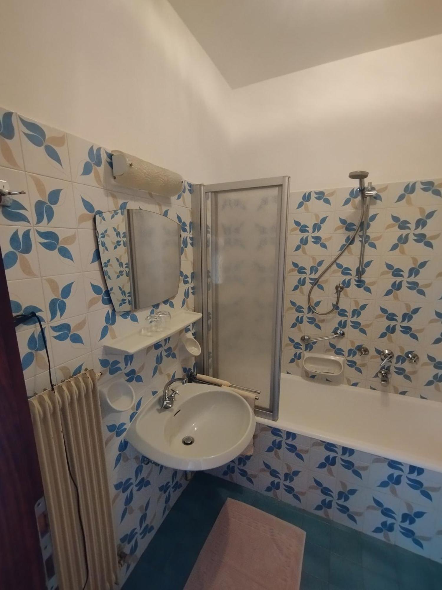 Garni Weingut Hotell Merano Exteriör bild