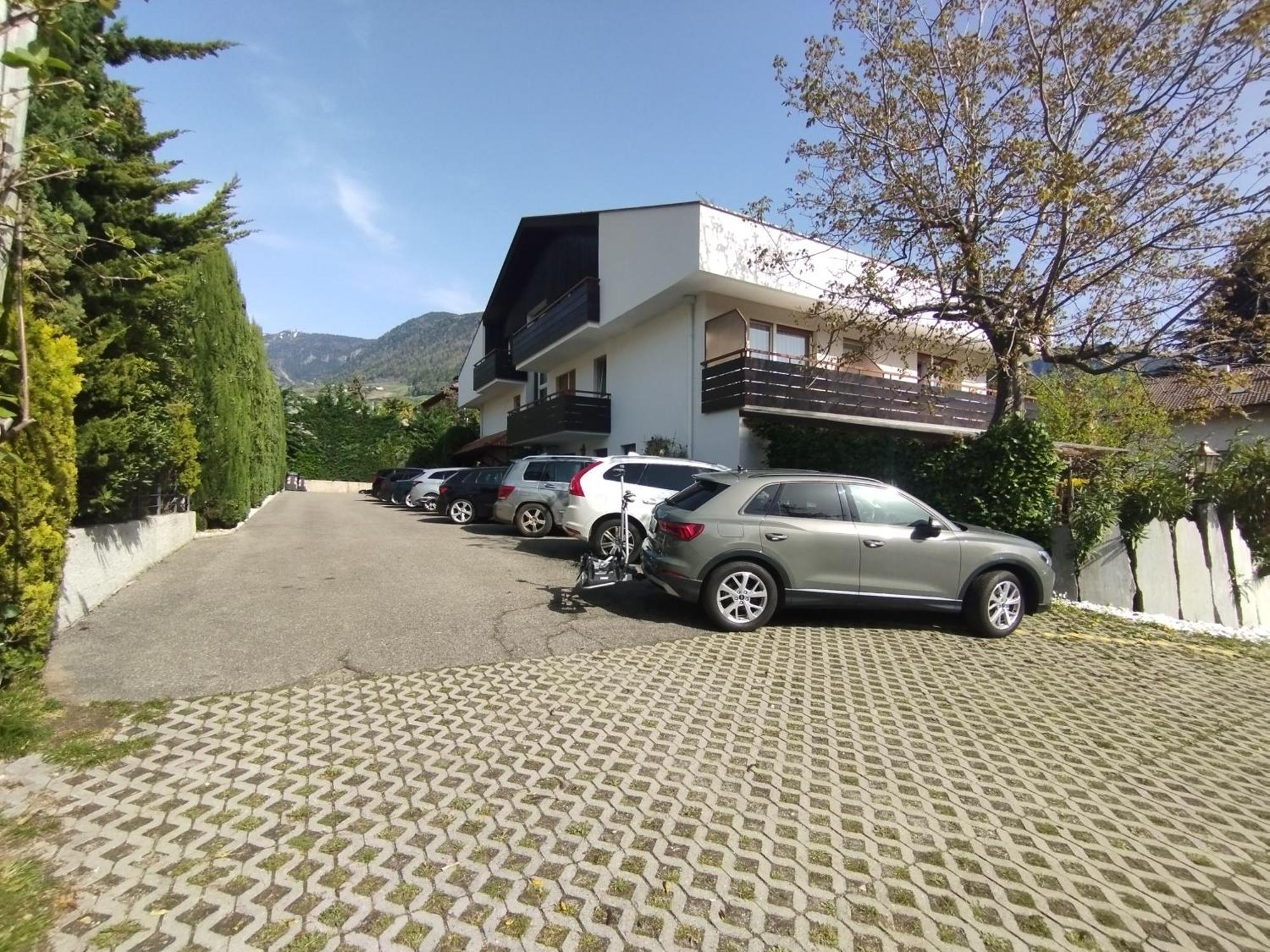 Garni Weingut Hotell Merano Exteriör bild