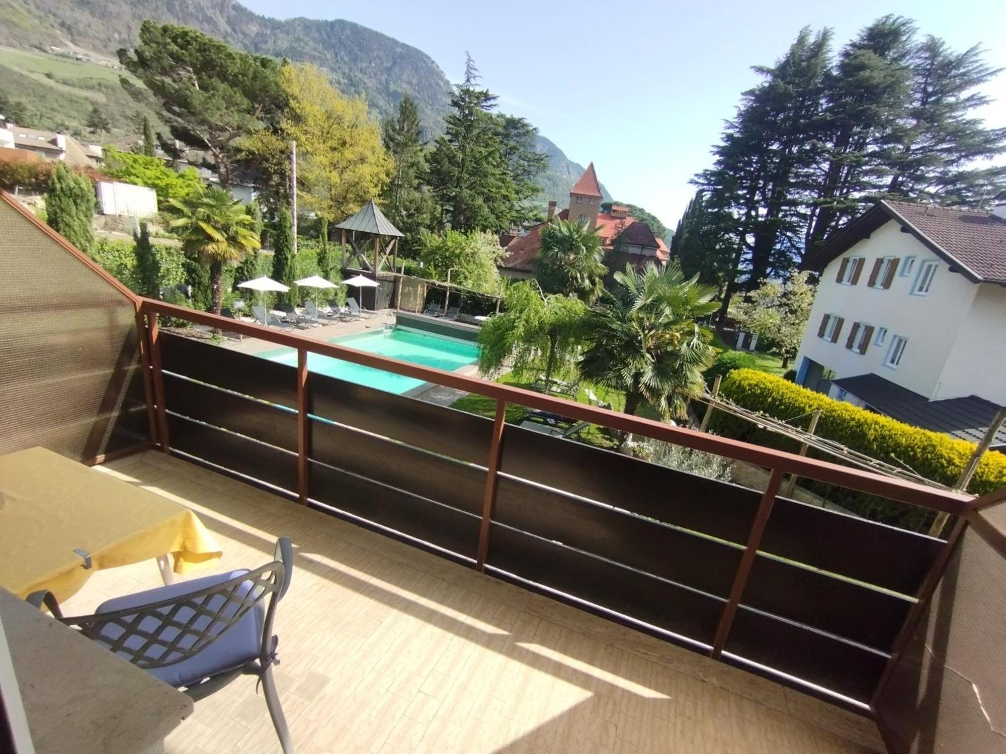 Garni Weingut Hotell Merano Exteriör bild