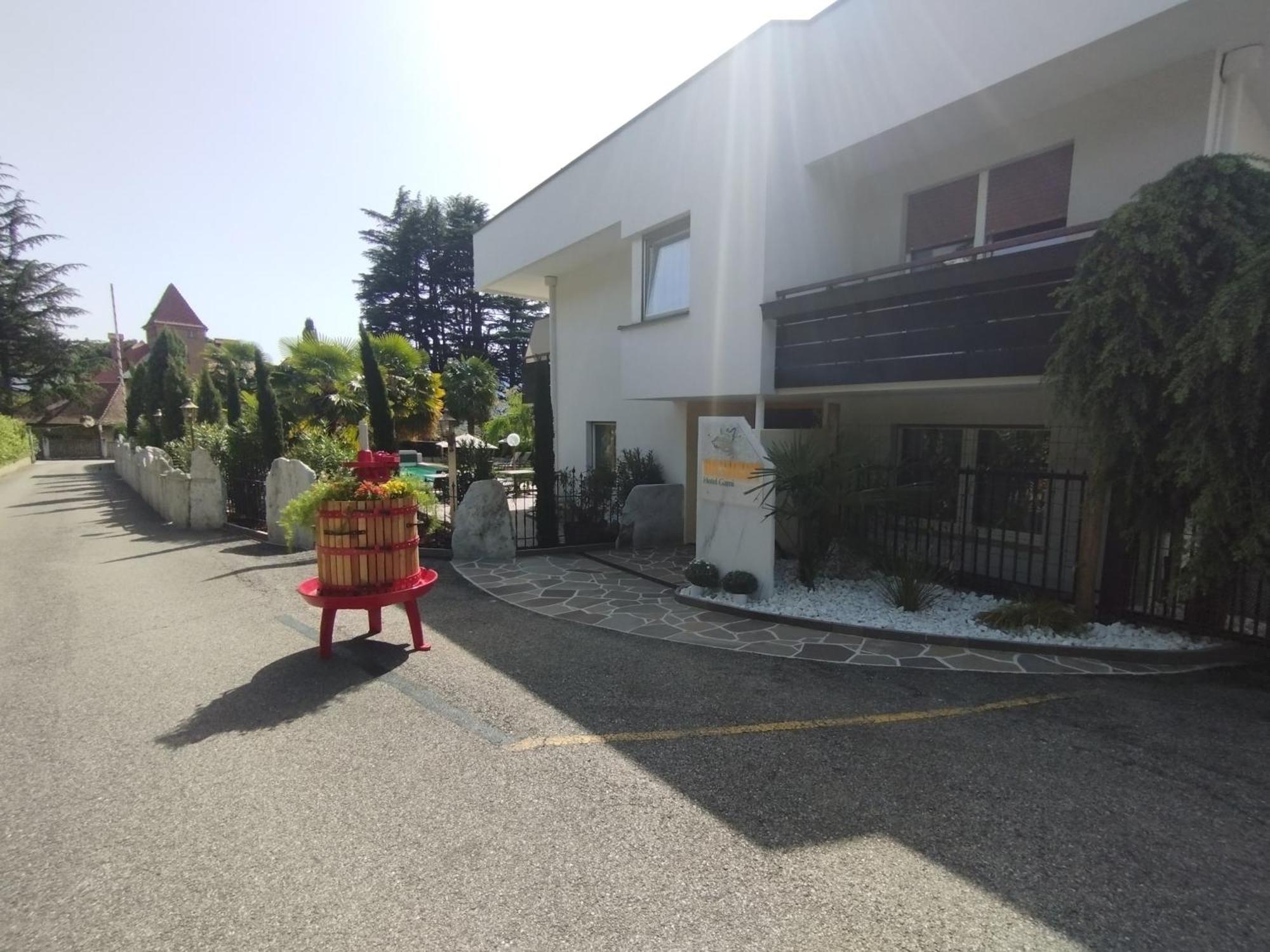 Garni Weingut Hotell Merano Exteriör bild